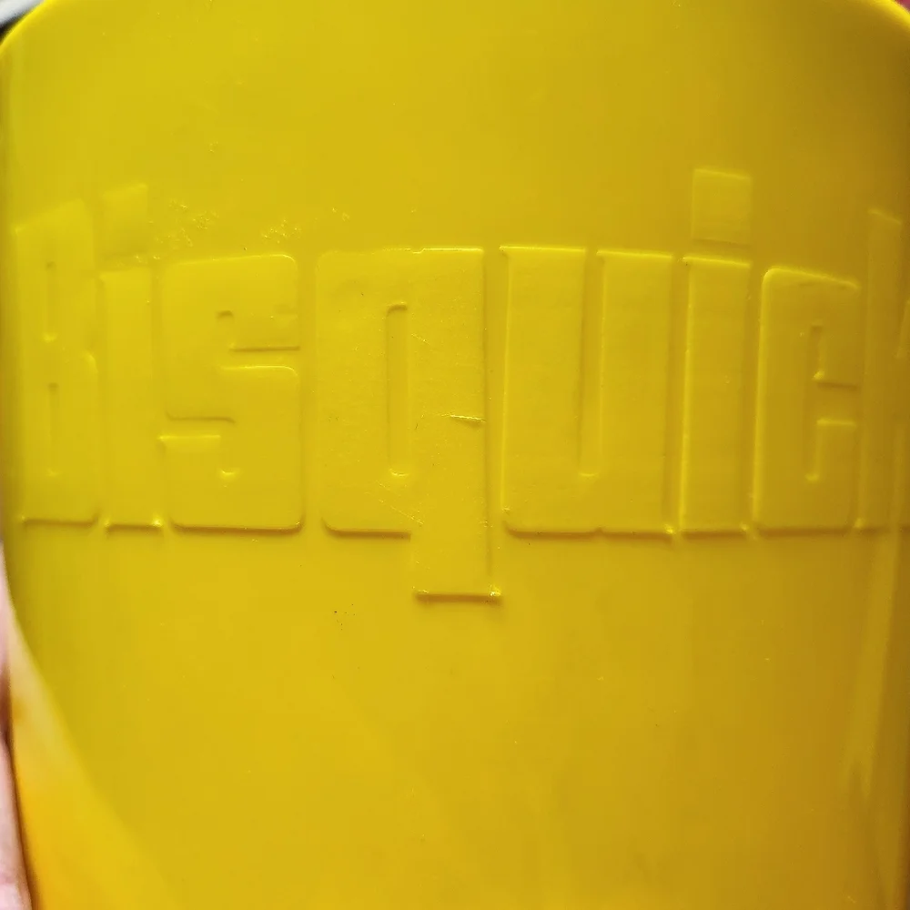 VTG Bisquick Yellow Plastic Canister with Blue Lid – RB Products Corp. 1970s/80s